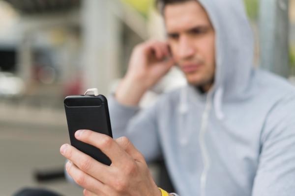 Estafas telefónicas - Doble llamada a un hombre