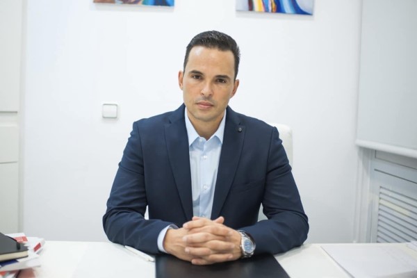 Dr. Luciano Bascoy