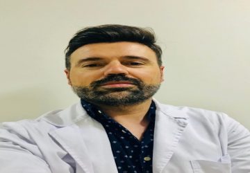 Dr. Ángel Román Márquez