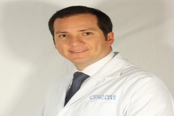 Dr. Dorian González