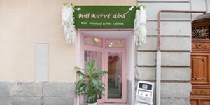 Manicura en Madrid - Tienda con logo del salón de belleza Miss Mejores Uñas