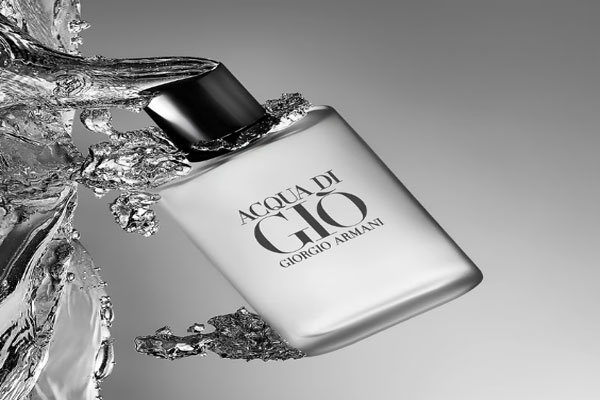 Mejores perfumes para hombres según los expertos - Imagen promocional de Acqua Di Gio de Giorgio Armani