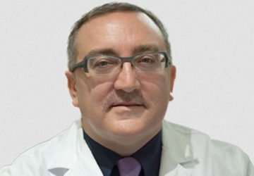Dr. Ferrán García