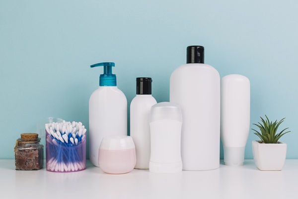 Productos para el pelo - Imagen referencial de diferentes productos para el cabello, los cuales ayudan a mantener un pelo saludable