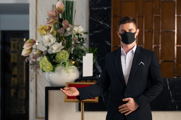 Empresas de servicios funerarios de Madrid - Imagen del personal de una funeraria, el cual está dispuesto para ayudar a las familias durante el duelo