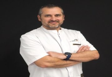 Dr Xavier Álvarez