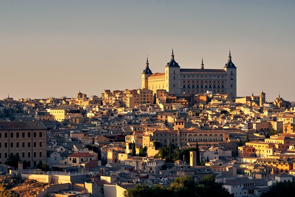 Vista del Alcázar y el centro histórico de la Ciudad de Toledo
