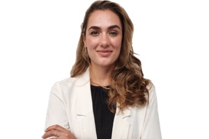 Foto de la Dra. Giovanna Henriquez Bertaggia, doctora especialista en trasplante de cabello