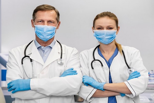 Mejores cirujanos capilares España - Doctores de la mejor clínica injerto capilar Madrid