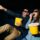 Mejores películas españolas - Hombre y mujer en el cine español viendo películas de España reconocidas como una de las mejores películas españolas