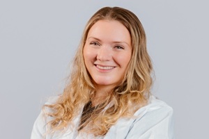 Médicos de trasplante capilar España - Dra. Diana Villegas Toro