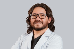 Dr. Alonso Benavente
