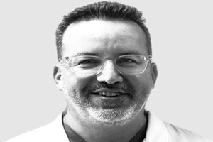 Dr. Rafael Omaña García